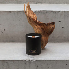 Load image into Gallery viewer, Castelbel Portus Cale Ruby Red 210g. Candle