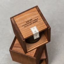 Load image into Gallery viewer, Castelbel Portus Cale Ruby Red 210g. Candle