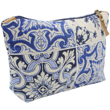 Load image into Gallery viewer, Azulejo Tile Pattern Clutch with Zipper and Leather Pull - Made in Portugal