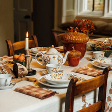 Load image into Gallery viewer, Bordallo Pinheiro Gudrun Teapot