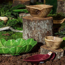 Load image into Gallery viewer, Bordallo Pinheiro Bananas From Madeira 9" Salad Bowl