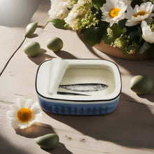 Load image into Gallery viewer, Traditional Blue and White Decorative Ceramic Sardine Can