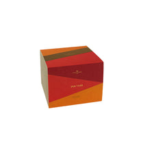 Load image into Gallery viewer, Vista Alegre Pouvoir Medium Scented Candle