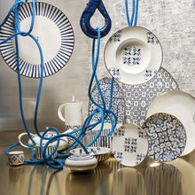 Load image into Gallery viewer, Vista Alegre Transatlântica 5 Piece Dinnerware Set