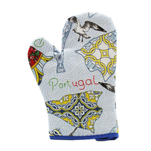 Load image into Gallery viewer, 100% Cotton Blue Portuguese Codfish Oven Mitts Set