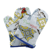 Load image into Gallery viewer, 100% Cotton Blue Portuguese Codfish Oven Mitts Set