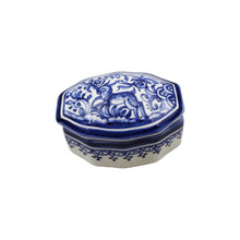 Load image into Gallery viewer, Coimbra Ceramics Hand-painted Decorative Box with Lid XVII Cent Recreation #130-5