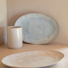 Load image into Gallery viewer, Casafina Eivissa 18&quot; Sea Blue Oval Platter
