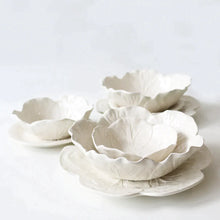Load image into Gallery viewer, Bordallo Pinheiro Cabbage 27 oz. Beige Salad Bowl, Set of 2
