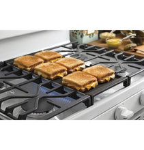 Load image into Gallery viewer, General Electric JGBS66DEKWW 30” White Freestanding Gas Range 220-240 Volts Export Only
