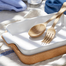 Load image into Gallery viewer, Casafina Ensemble 16&quot; Rectangular White Baker with Cork Tray
