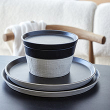 Load image into Gallery viewer, Costa Nova Nótos 11&quot; Latitude Black Round Plate Set
