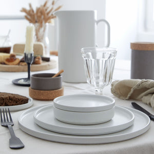 Costa Nova Redonda 12" White Round Plate Set