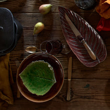 Load image into Gallery viewer, Costa Nova Riviera 7&quot; Tomate Hydrangea Leaf Set

