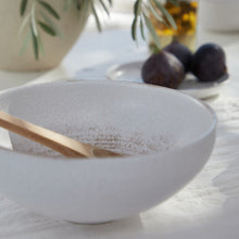 Load image into Gallery viewer, Casafina Vermont 8&quot; Cream Ramen Bowl Set
